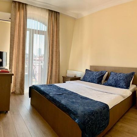 Hotel Port Altus Batumi Kültér fotó